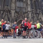 Devant la cathédrale de Cologne