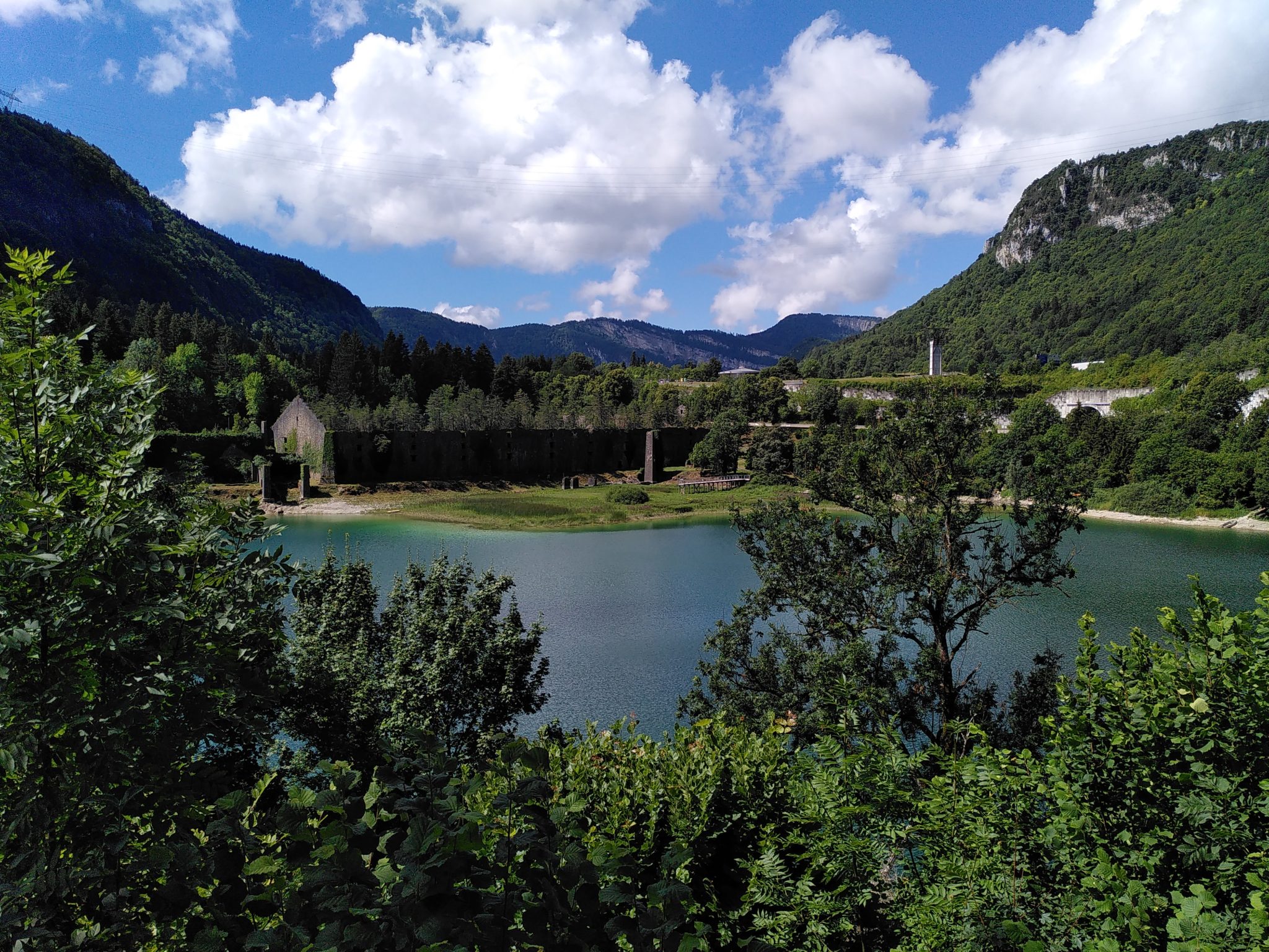 un joli lac